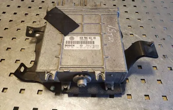 Ford Galaxy Engine control unit/module 028906021HB 0281001736 28SA3526