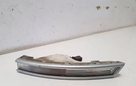 Front indicator light