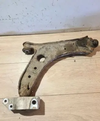 Volkswagen Golf VI Front lower control arm/wishbone