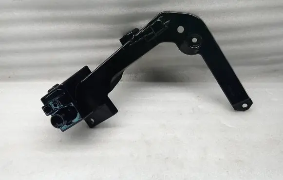 Volvo XC40 Fender mounting bracket 32318691 AEFGD