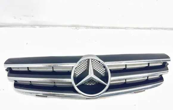 Mercedes-Benz CLK A209 C209 Front grill A2098800223