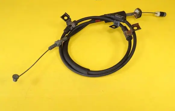Hyundai Lantra II Throttle cable 