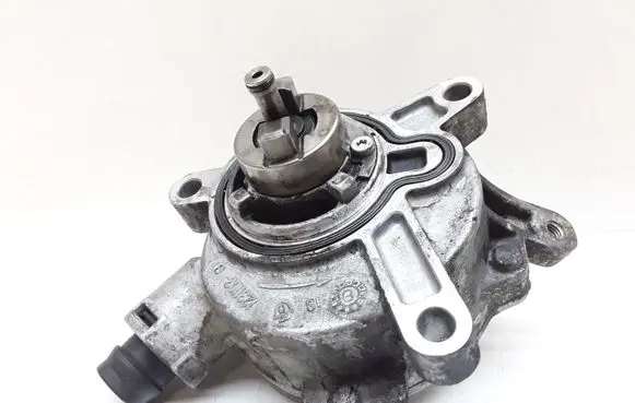 Volvo V70 Vacuum pump 31219463