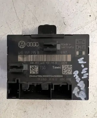 Volkswagen Touareg II Door control unit/module 4H0959795B