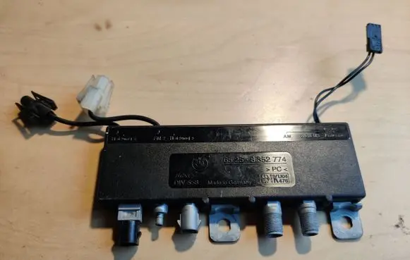 BMW 5 E39 Antenna control unit 65258352774