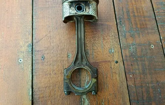 Skoda Fabia Mk2 (5J) Piston with connecting rod 03E 03EG 03E107103G