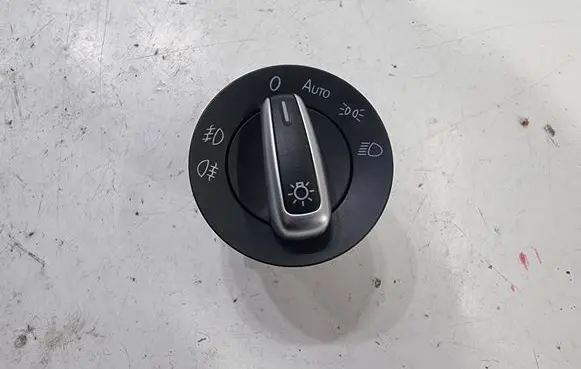 Volkswagen Tiguan Light switch 3C8941431N