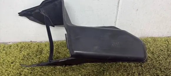 Audi A8 S8 D4 4H Intercooler air channel guide 4H0117335D