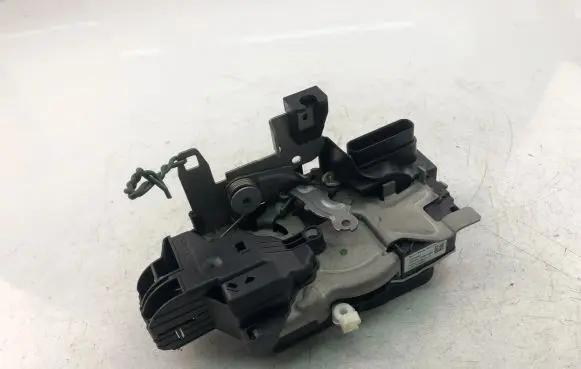 Volvo XC40 Coupe door lock (next to the handle) 31349894