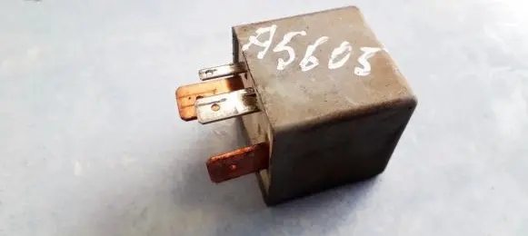 Volkswagen Golf III Other relay 357911253