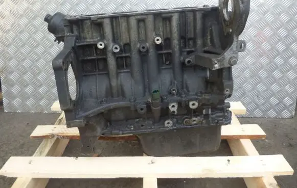 Peugeot 308 Engine block 9HX10JB66