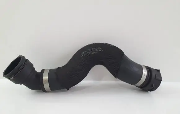 Audi Q7 4M Engine coolant pipe/hose 4M0122101CL
