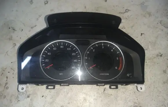 Volvo S60 Speedometer (instrument cluster) 31327583AA