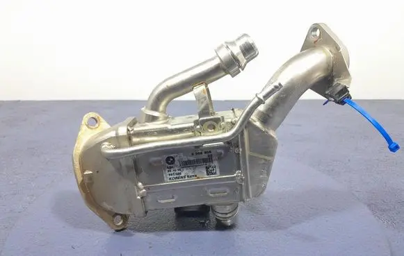 BMW X5 E53 EGR valve cooler 8596806