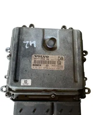Volvo XC90 Engine control unit/module 30771550AB 0281012103