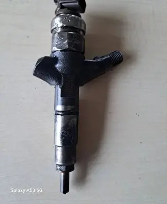 Subaru Forester SH Fuel injector 01K04330 16613AA020