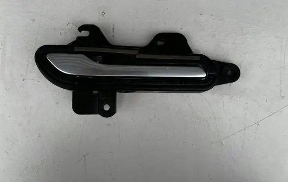 Tesla Model 3 Loading door exterior handle/bracket 1081832