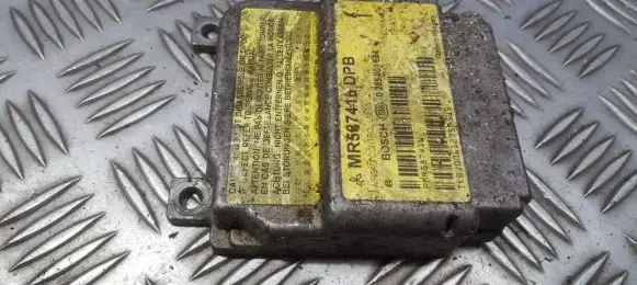 Mitsubishi Colt Airbag control unit/module MR587416 0285001684