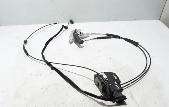 Renault Trafic III (X82) Sliding door lock 825021395R