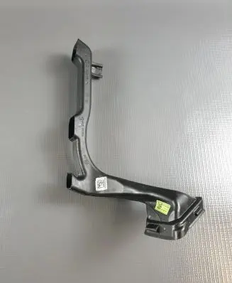 BMW i4 Cabin air duct channel 6805556 64226805556 106036777C