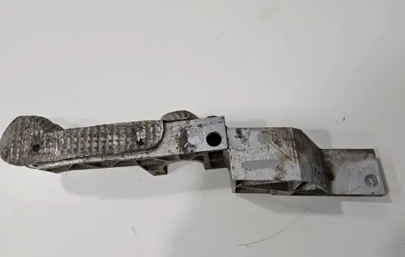Porsche Panamera (970) Engine mounting bracket 97034111310