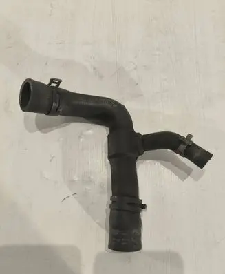 Mercedes-Benz E W212 Engine coolant pipe/hose A2712002552