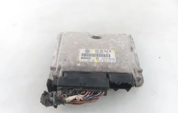 Skoda Octavia Mk1 (1U) Engine control unit/module 038906018AM 0281001707