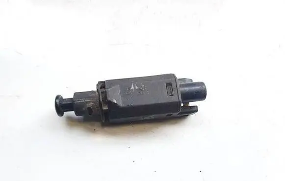 Volkswagen PASSAT B4 Brake pedal sensor switch 191945515