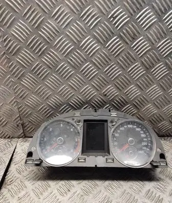 Speedometer (instrument cluster)