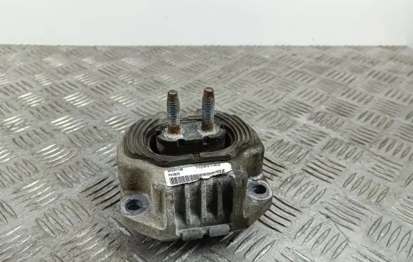 Jeep Grand Cherokee Gearbox mount 68103111AB