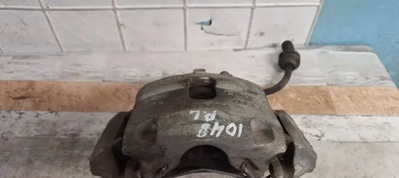 Fiat 500 Front brake caliper D339 3168 FN5422