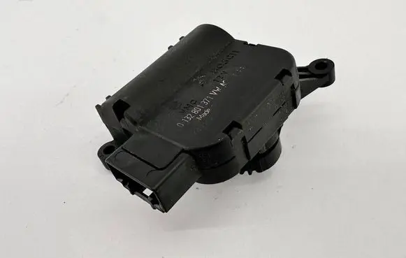 Audi TT TTS Mk2 Air flap motor/actuator 1K2907511H