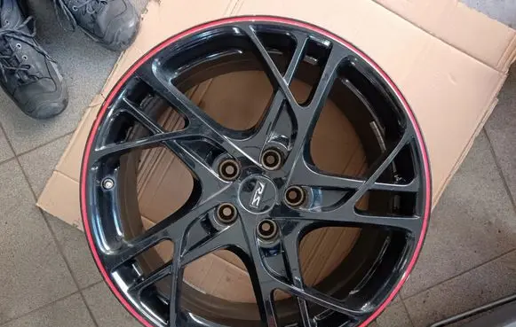 Renault Megane III R19 alloy rim 