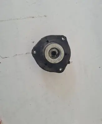 Volkswagen Golf V Front upper strut mount 