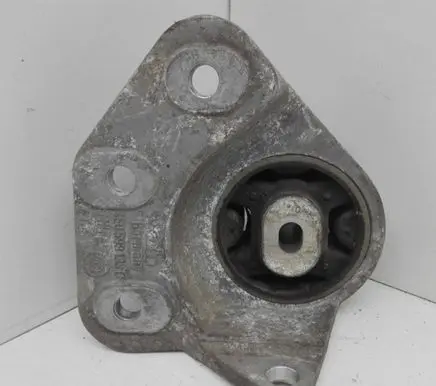 Audi A8 S8 D3 4E Rear differential mounting bracket 4E0599133C