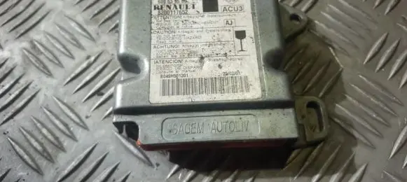 Renault Scenic I Airbag control unit/module 600639500 8200117652