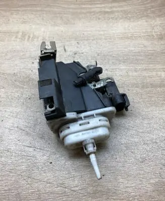 Audi A4 S4 B6 8E 8H Front door lock 8D837016E RIGHTSIDE