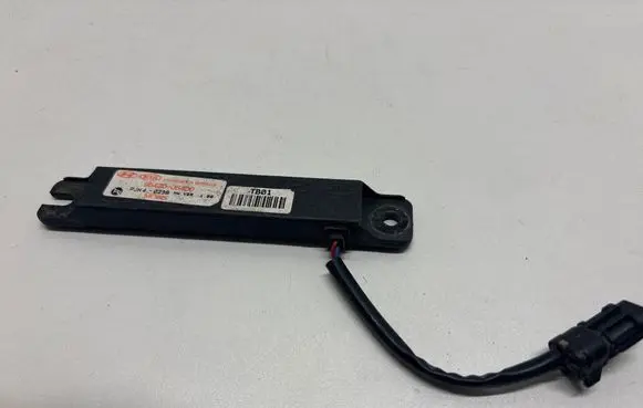 Hyundai Santa Fe Aerial antenna amplifier 95420J6400