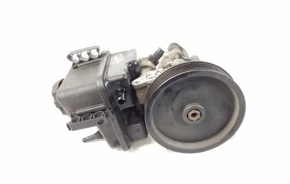 Mercedes-Benz E C207 W207 Power steering pump A0064662601