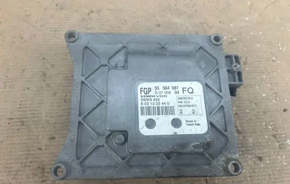 Opel Zafira B Engine control unit/module 55564081 5WK9425 8031323440
