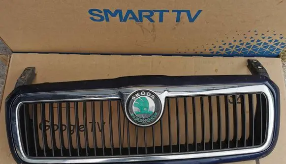 Skoda Octavia Mk1 (1U) Front grill 1U0853651