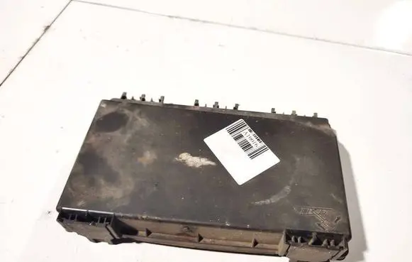 Opel Zafira B Fuse box cover 13125865