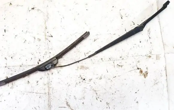 Toyota Avensis T220 Front wiper blade arm 8521105051 85211-05051