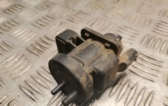 Mercedes-Benz A W168 Turbo solenoid valve 0005450427