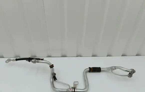 Chevrolet Camaro Air conditioning (A/C) pipe/hose 8820