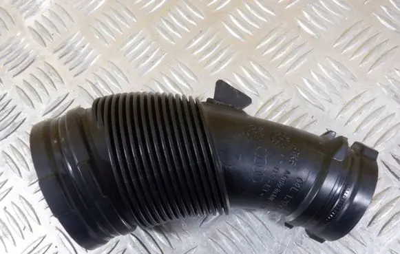 Audi Q5 SQ5 Air intake hose/pipe 04L129661D