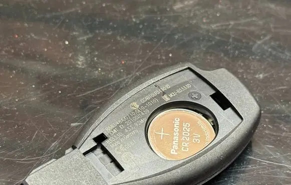 Mercedes-Benz Sprinter W906 Ignition key/card 2010DJ1439