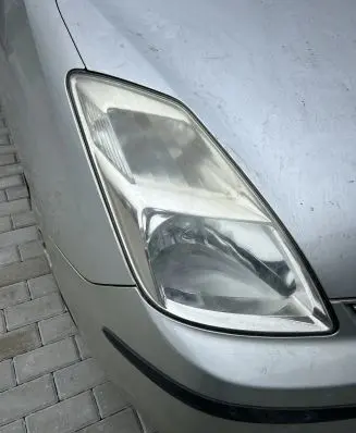 Toyota Prius (NHW20) Headlight/headlamp