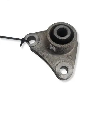 Volvo S60 Engine mount bracket 8666205