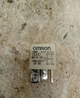 Volkswagen Touareg II Other relay 8E0951253